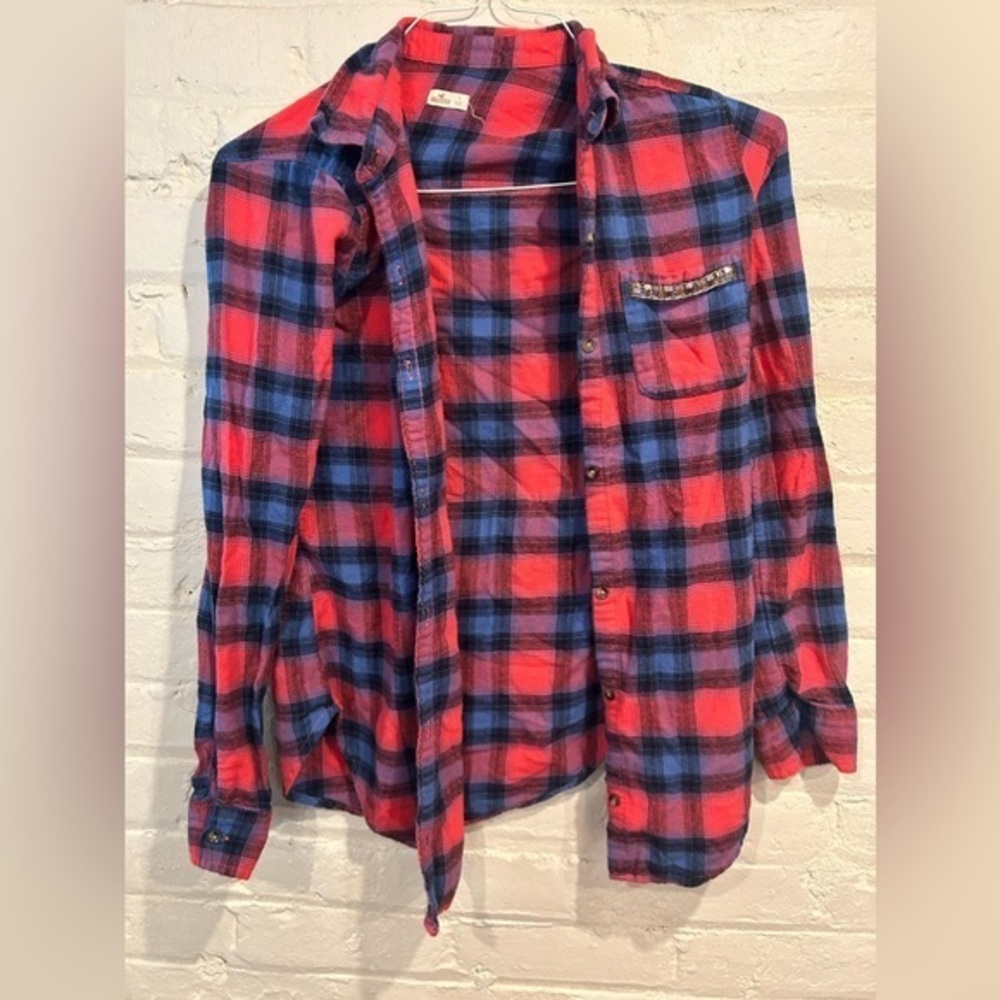 Hollister Embezzled Plaid Button Down in Red & Blue
